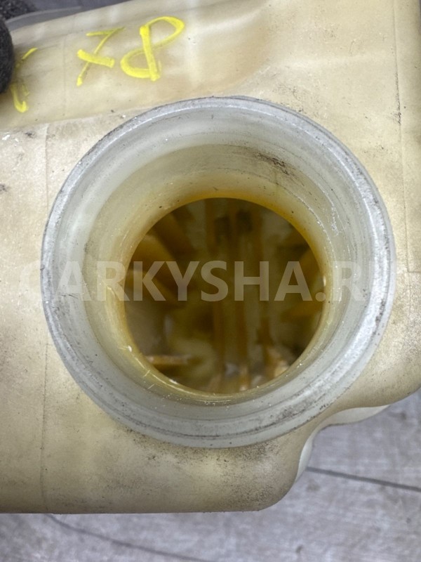 Бачок расширителя Nissan Qashqai J10 дефект Nissan Qashqai оригинальный номер 21711jd20d