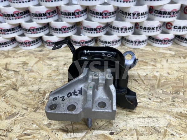 Опора двигателя правая Toyota Camry VIII (XV70) Рестайлинг – седан оригинальный номер 12305-24080