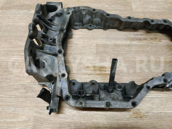 Поддон двигателя Land Rover Freelander оригинальный номер LR006674