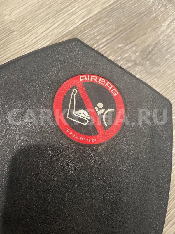 Накладка панели правая Mercedes-Benz E Mercedes-Benz E-klasse 