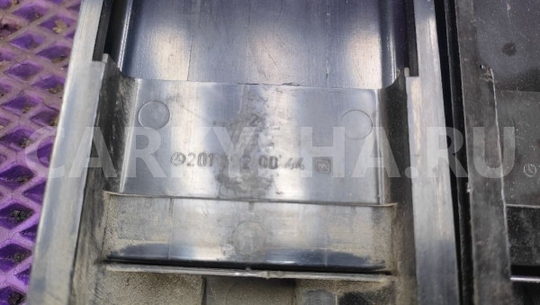 Накладка ремня безопасности Mercedes-Benz w124 Mercedes-Benz W124 оригинальный номер 2016920044