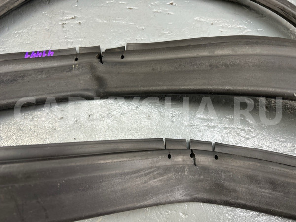 Уплотнение капота Mercedes-Benz C 200 Kompressor Mercedes-Benz C-klasse 