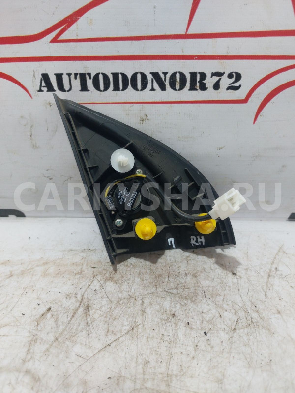 Крышка зеркала внутренняя правая Hyundai Solaris Hyundai Solaris оригинальный номер 876611R020