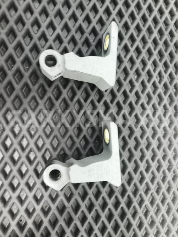 Петля двери VW Touareg 2017 8K0831402K NF, правая Volkswagen Touareg 