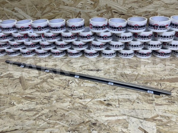 Молдинг стекла передней правой двери Lexus NX внедорожник 5 дв. оригинальный номер 75710-78010