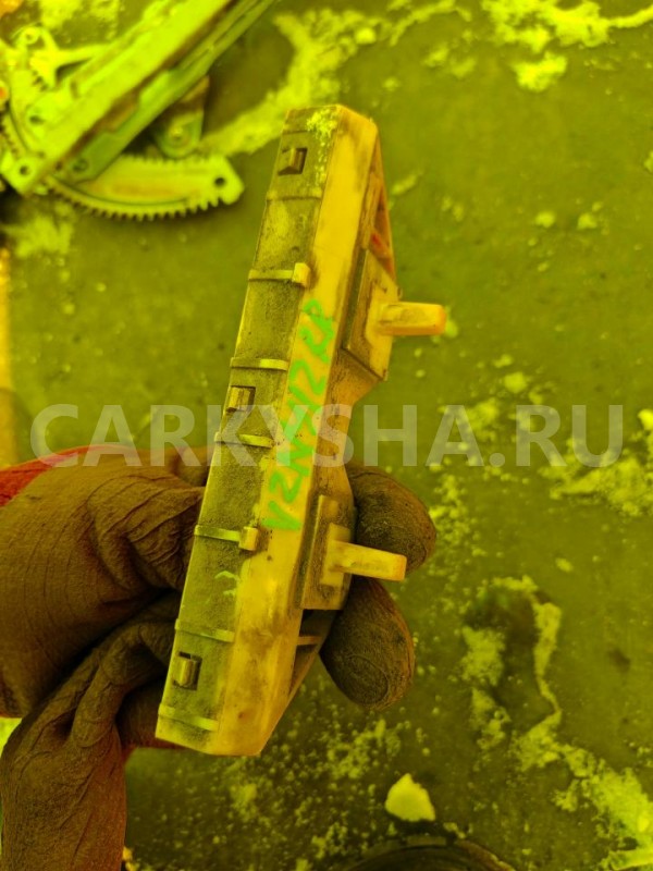 Крепление бампера Nissan AD 