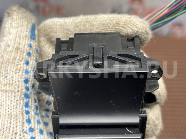 Кнопка ручника BMW 5er оригинальный номер 61 31 9 877 889, 61 31 9 877 889, 61319877889, 9877889, 61 31 6 822 518, 61316822518, 6822518, 61 31 9 385 029, 61319385029, 9385029, 61 31 9 355 233, 61319355233, 9355233, 61 31 9 217 594, 61319217594, 9217594, 61 31 9 350 899, 61319350899, 9350899, 61 3