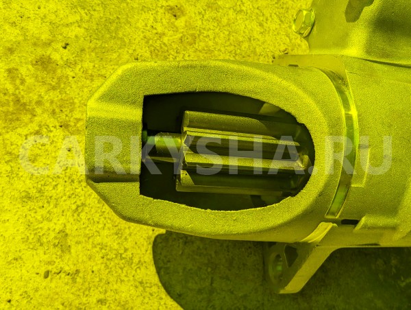 Стартер Nissan Bassara оригинальный номер 23300-31U02