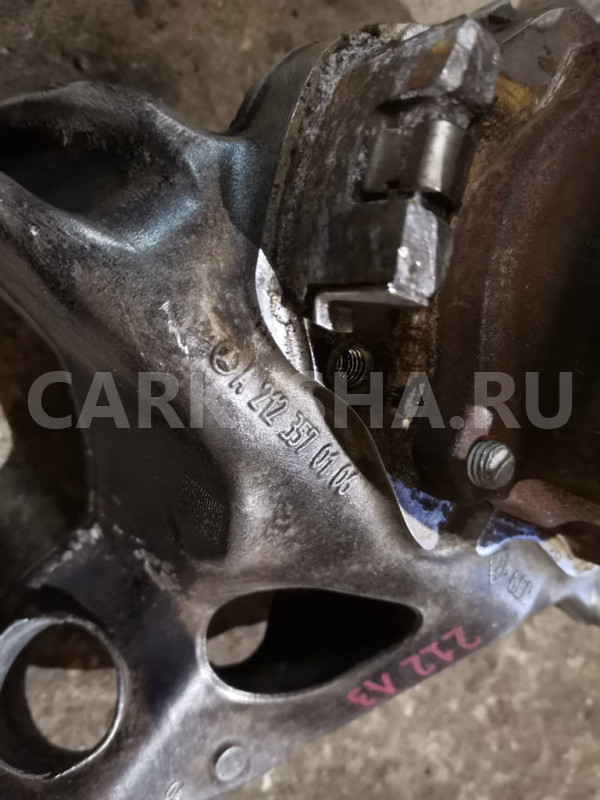 Кулак задний левый Mercedes E W212 Mercedes-Benz E-klasse оригинальный номер A2123500141