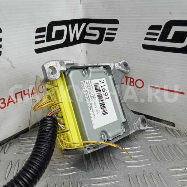 Блок управления SRS Toyota Ipsum 