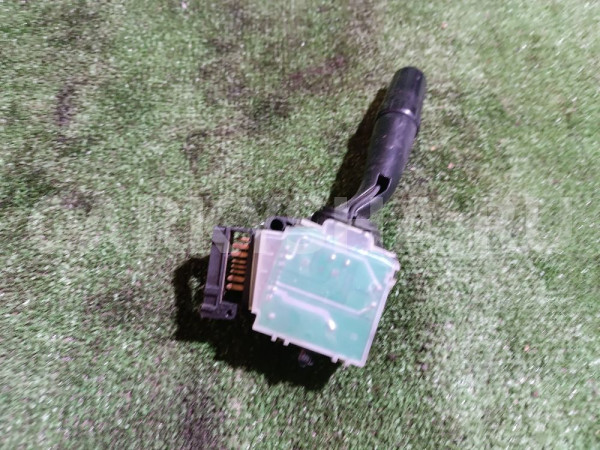 Переключатель стеклоочистителей Geely MK Cross оригинальный номер 1017000650