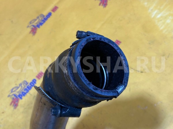 Патрубок интеркулера Land Rover Discovery 3 276DT Land Rover Discovery оригинальный номер PNH500034