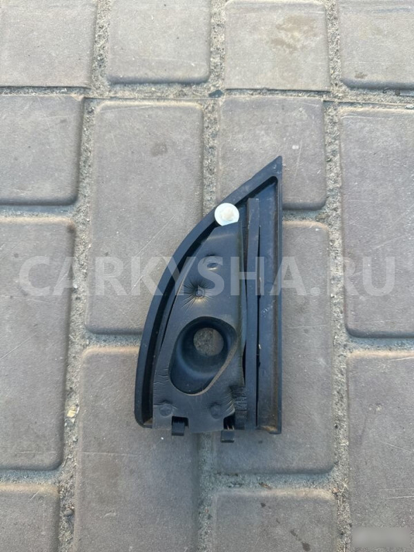 Накладка зеркала внутренняя левая Hyundai Getz Hyundai Getz оригинальный номер 876511c010