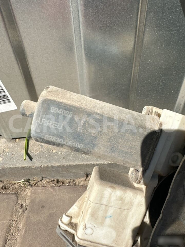 Стеклоподъемник задний правый Toyota Avensis T250 Toyota Avensis оригинальный номер 6983005100