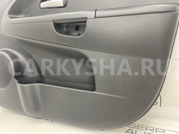 Обшивка двери передняя правая Kia Venga YN G4FA Kia Venga