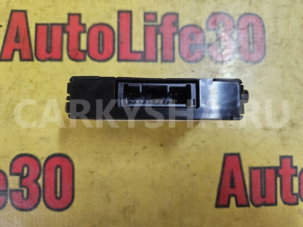 Блок электронный Toyota Vios оригинальный номер 897800D040