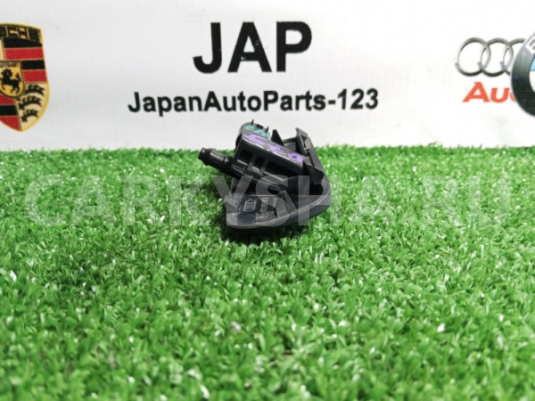 Форсунка омывателя левая Audi A4 2013 Audi A4 