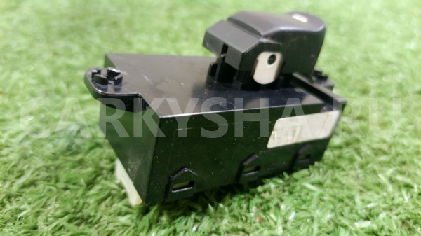 Кнопка стеклоподъемника Kia Soul II (2013—2016) Kia Soul оригинальный номер 93575B2100CA