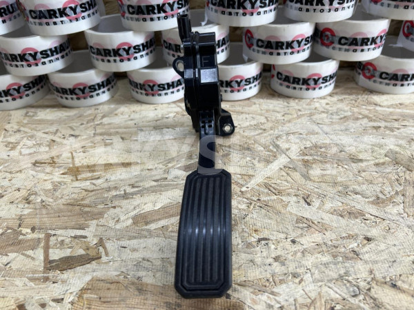 Педаль газа Toyota RAV 4 III (XA30) оригинальный номер 78110-42010