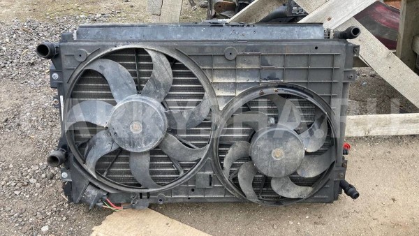 Кассета радиаторов Volkswagen Tiguan 2.0 TD Volkswagen Tiguan оригинальный номер 1k0121253bb