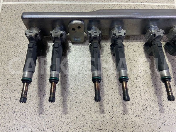 Рампа с форсунками Nissan Juke YF15 Nissan Juke оригинальный номер 110053100634