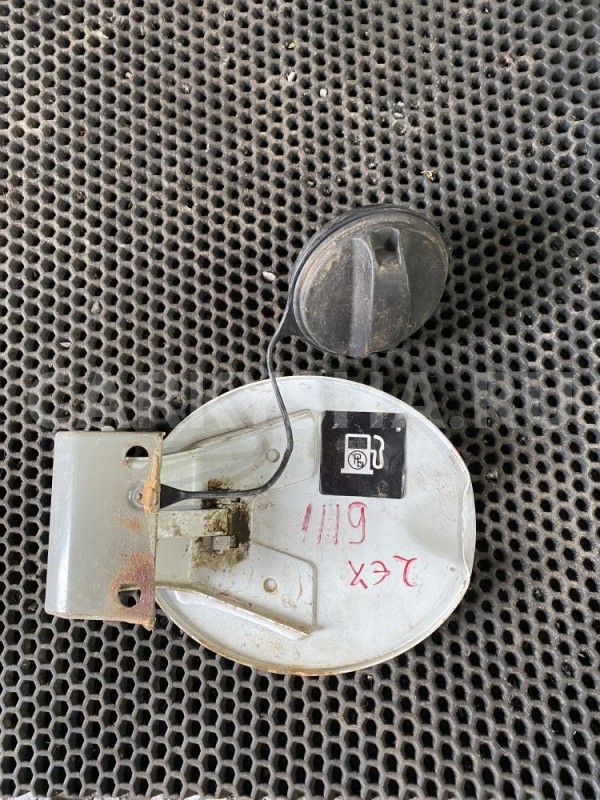 Лючок бензобака ВАЗ (LADA) Kalina I (2004—2013) ВАЗ (Lada) Kalina 