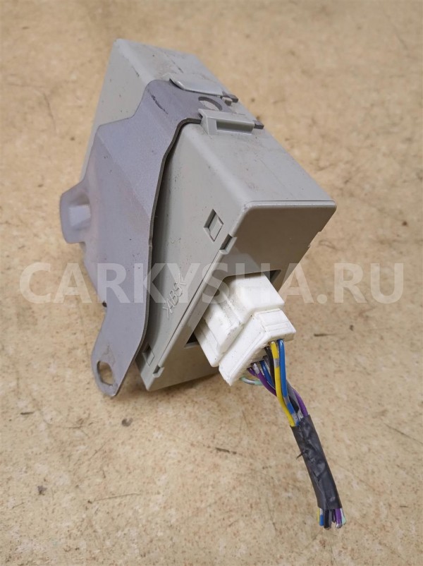 Название детали Блок управления раздаткой Модель Peugeot 4007 Peugeot 4007 оригинальный номер 8631A420