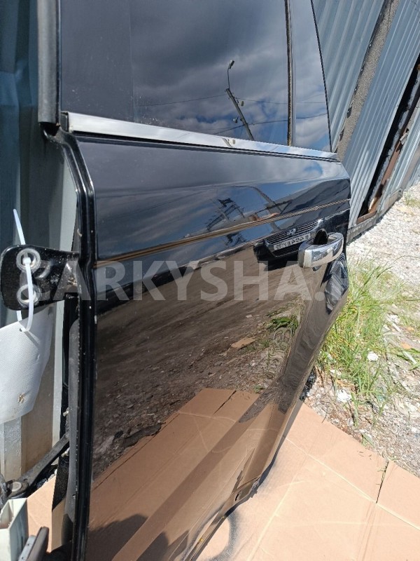 Дверь задняя левая Land Rover Range Rover 