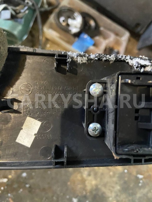 Кнопка стеклоподъемника SsangYong Actyon Sports I (2006—2012) Ssang Yong Actyon оригинальный номер 72260-09000