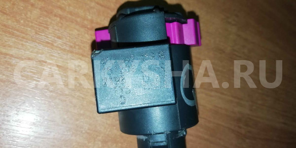 Датчик включения стопсигнала Audi Q5 I (2008—2012) Audi 200 оригинальный номер 4F0945459B