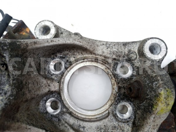 Поворотный кулак передний левый Volkswagen Passat Volkswagen Passat 