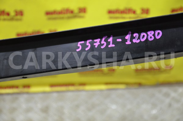 Решетка стеклооч. (планка под лобовое стекло) Toyota Auris 