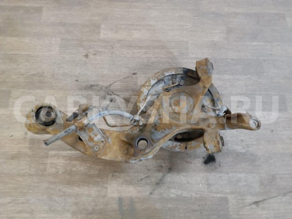 Кулак поворотный задний правый Nissan Avenir 