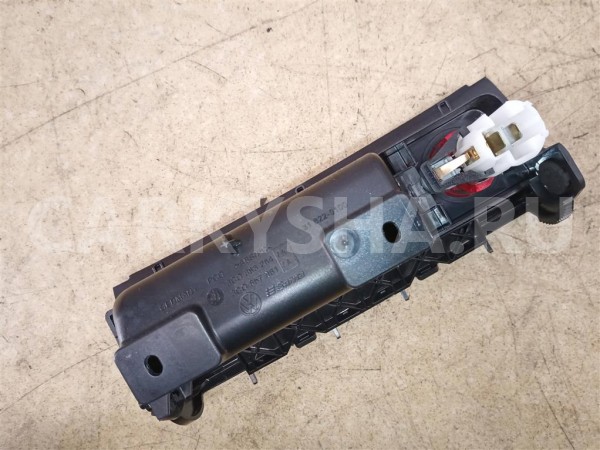Название детали Пепельница Модель Volkswagen Passat B6 Volkswagen Passat оригинальный номер 3C0857961F9B9