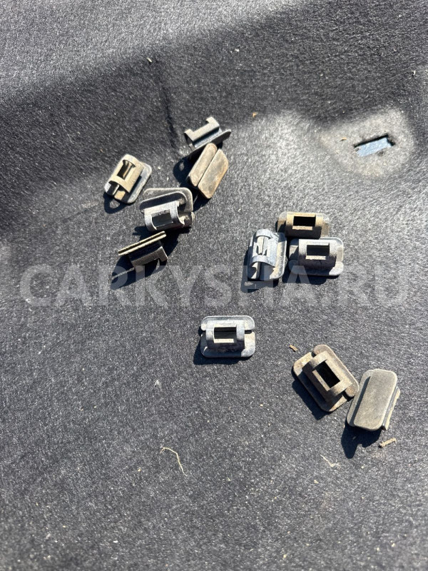 Шумоизоляция капота Land Rover Discovery Sport Land Rover Discovery оригинальный номер FK72-16738-AC
