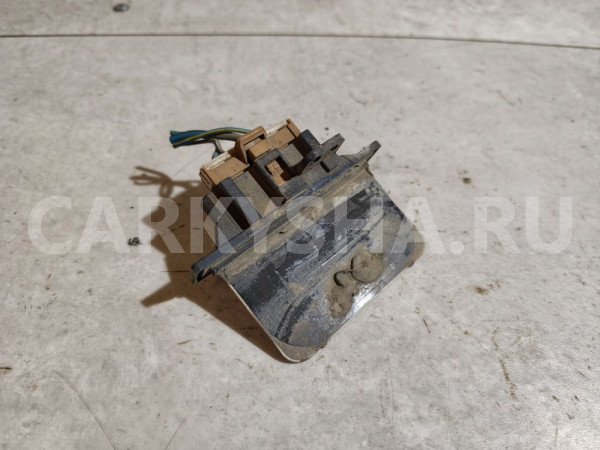 Резистор отопителя Nissan Primera оригинальный номер 271500E001