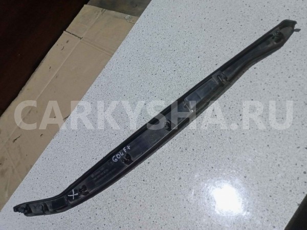 Накладка на дверь Volkswagen Golf Plus II (2009—2014) Volkswagen Golf Plus оригинальный номер 5m0837382c