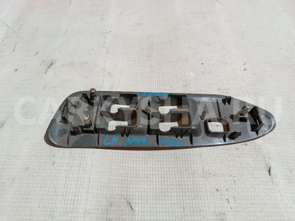 Накладка блока управления стеклоподъемниками Mitsubishi Lancer 