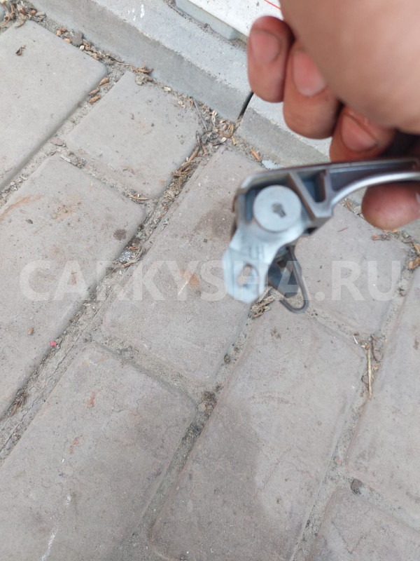 Ручка внутренняя левая Mazda 3 BK Mazda 2 оригинальный номер d35159330d