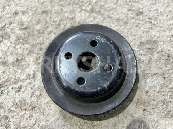 Шкив помпы Hyundai Getz TB G4EE 1.4 2009 (б/у) Hyundai Getz оригинальный номер 2522626001
