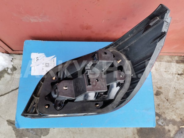 Стоп-сигнал левый задний 63217165737 BMW 5-Series E60 BMW 5er 