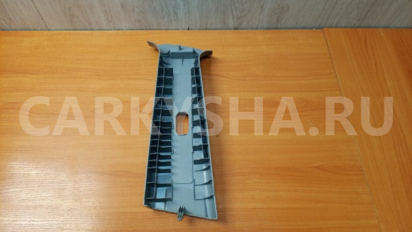 Обшивка центральной стойки верхняя правая Mitsubishi i оригинальный номер MR456026ZZ