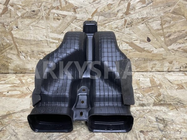 Воздуховод Toyota Corolla XII (E210) – седан оригинальный номер 55086-02610