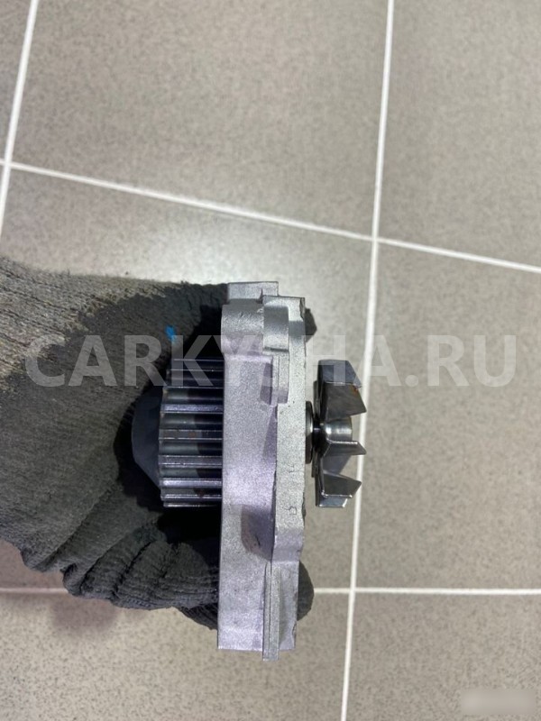 Помпа Renault Megane II 2007 г Renault 20 оригинальный номер FCR210408