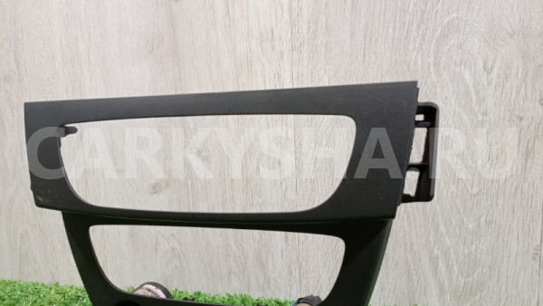Рамка магнитолы Renault Megane 2012 Renault 14 оригинальный номер 682600003R