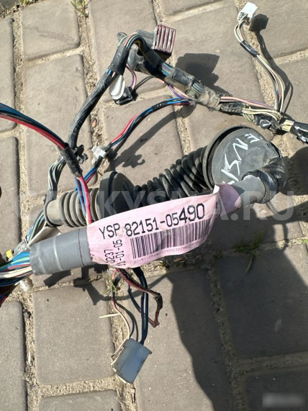 Проводка двери передней правой Toyota Avensis T250 Toyota Avensis оригинальный номер 8215105490