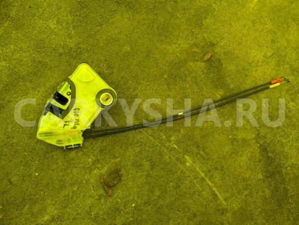 Замок двери Toyota Sienta 