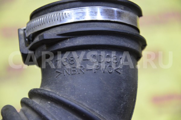 Патрубок воздушного фильтра Toyota Allex оригинальный номер 178810D081