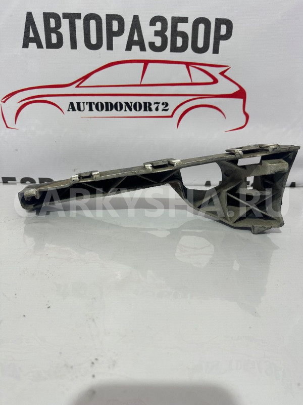 Направляющая переднего бампера правая Ford Focus 2 Ford Focus 