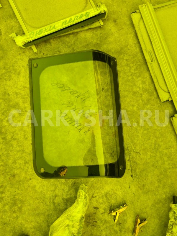 Стекло люка Toyota TownAce 